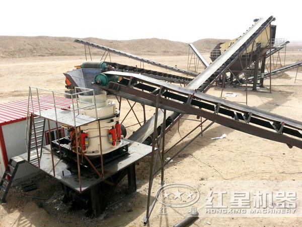 多缸液壓圓錐破碎機作業(yè)現(xiàn)場圖